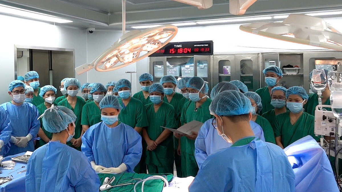 Nữ nhân viên y tế chết não hiến tạng cứu 3 người