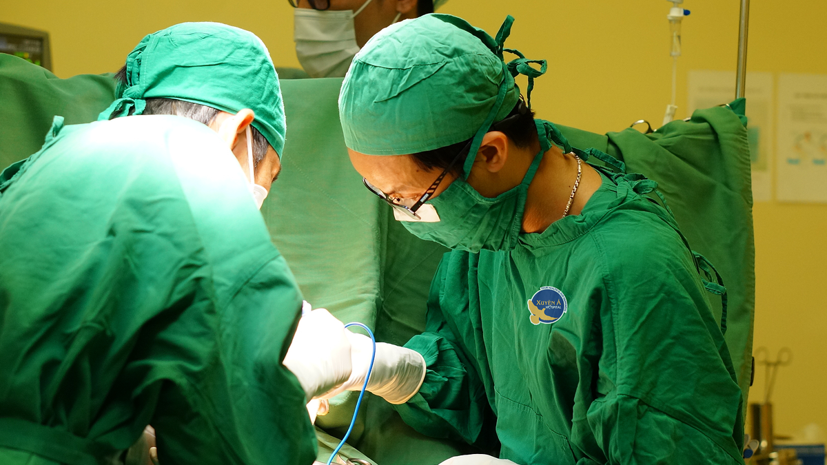 Hai nạn nhân vụ con rể đâm gia đình vợ qua cơn nguy kịch