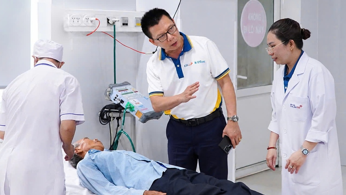 Người đàn ông bất ngờ nhồi máu cơ tim trong khi chờ khám bệnh