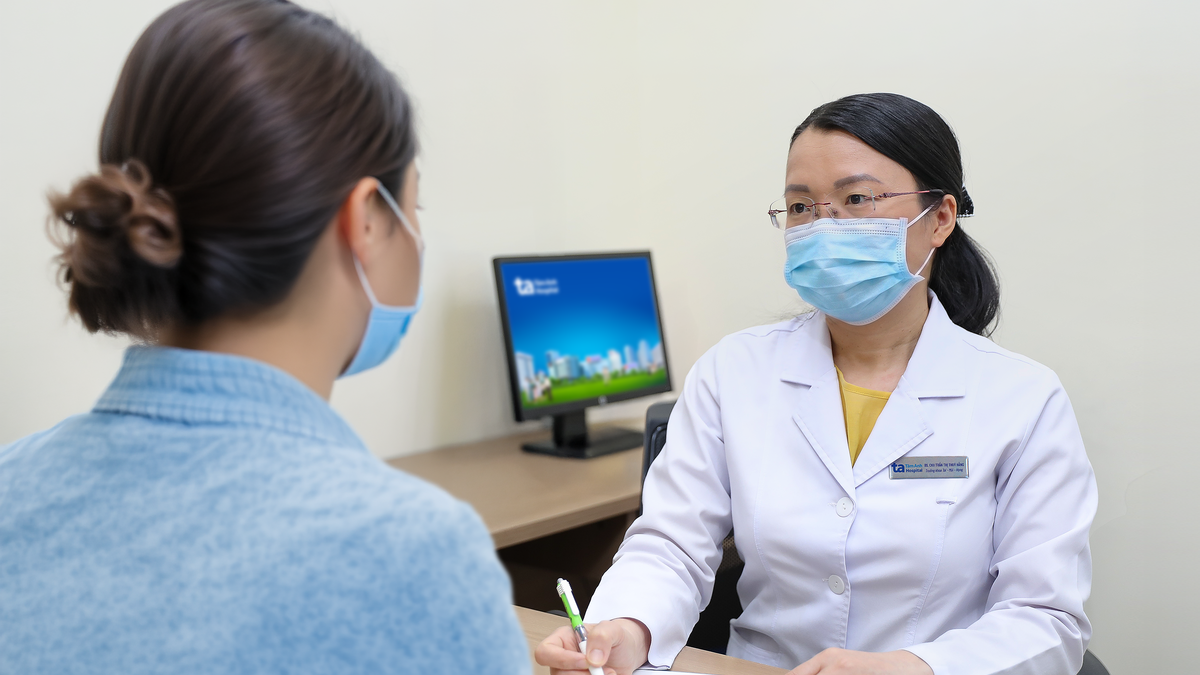 Trẻ hay tái phát viêm amidan vào mùa mưa có đáng lo?