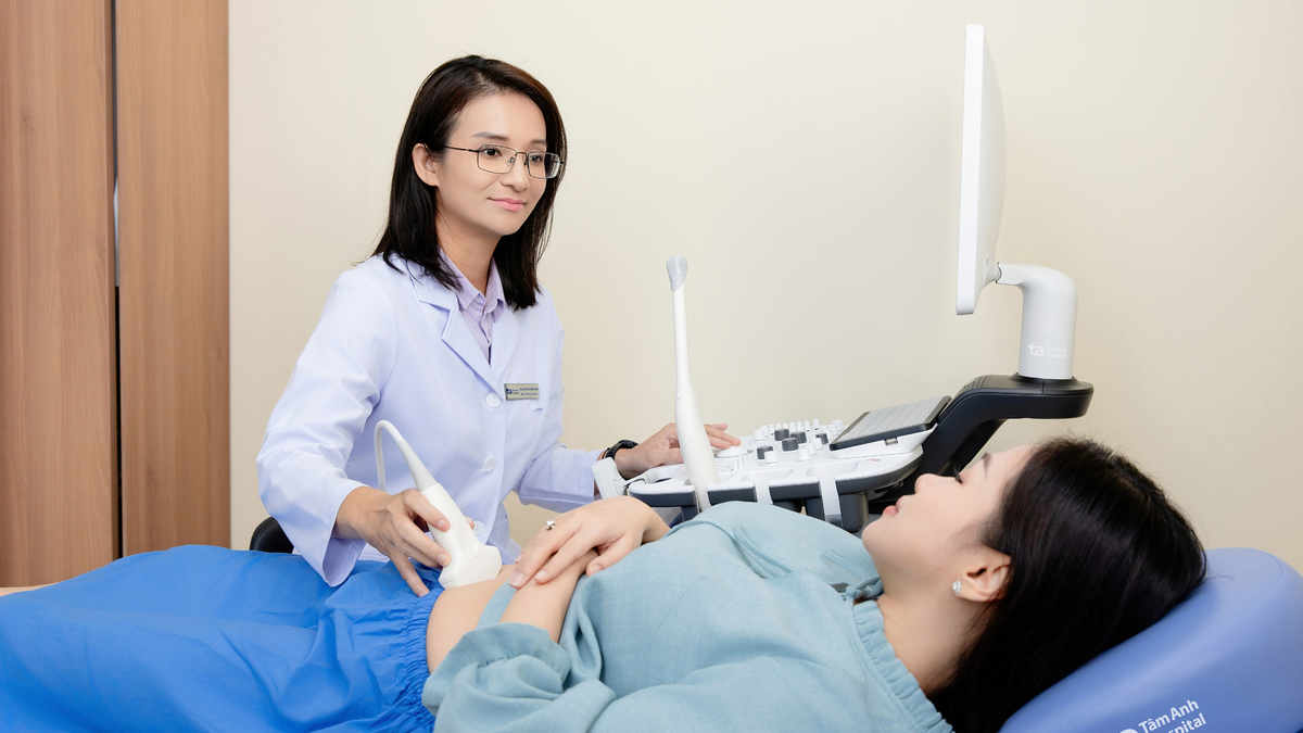 Đã sinh con tự nhiên, vì sao vẫn hiếm muộn?