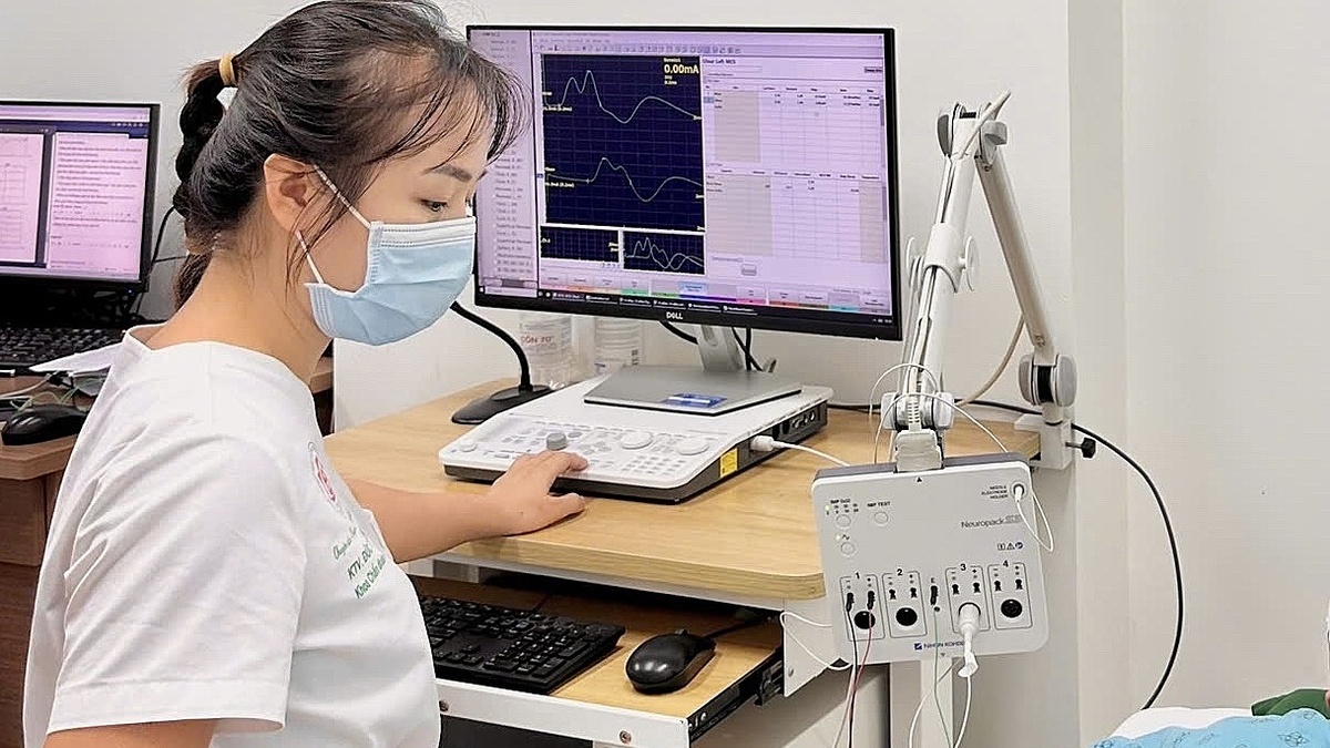 Hít 50 quả bóng cười mỗi ngày, nam thanh niên tổn thương thần kinh