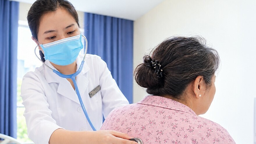 Sốt xuất huyết trở nặng sau ba ngày tự điều trị tại nhà