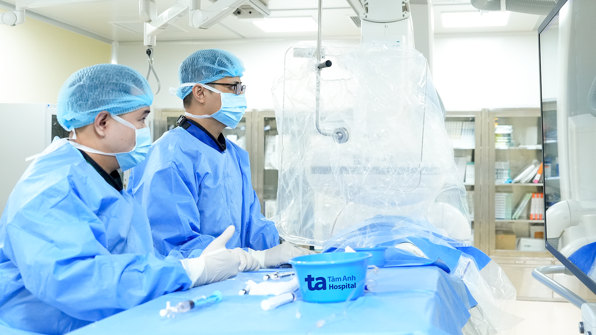 Vỡ túi phình gây xuất huyết não