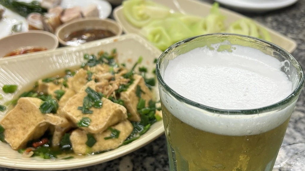 Điều gì xảy ra với giấc ngủ khi bạn ngừng uống bia?