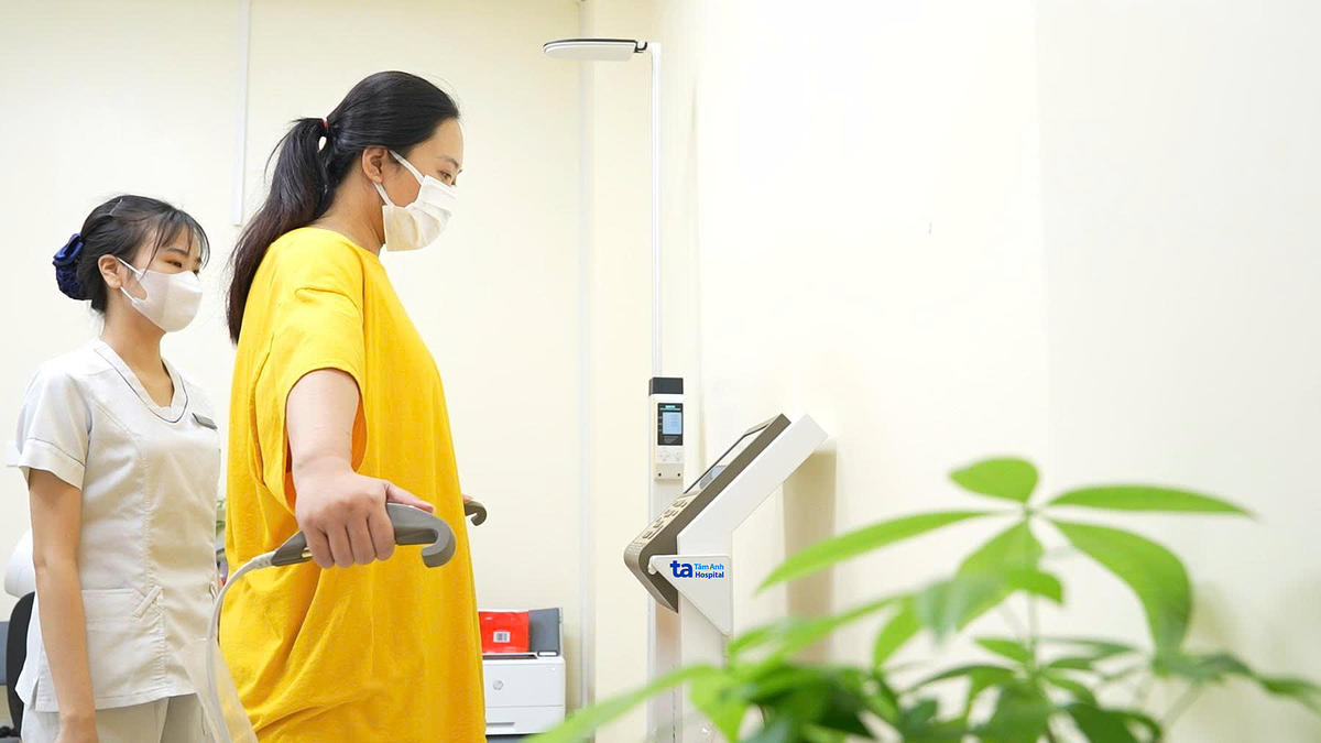 Vì sao nên giảm cân trước khi thụ tinh ống nghiệm?
