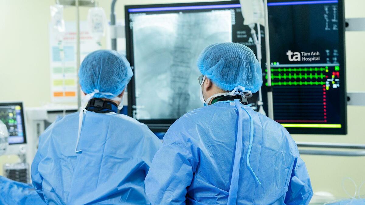 Tái thông mạch máu nuôi chân người ung thư