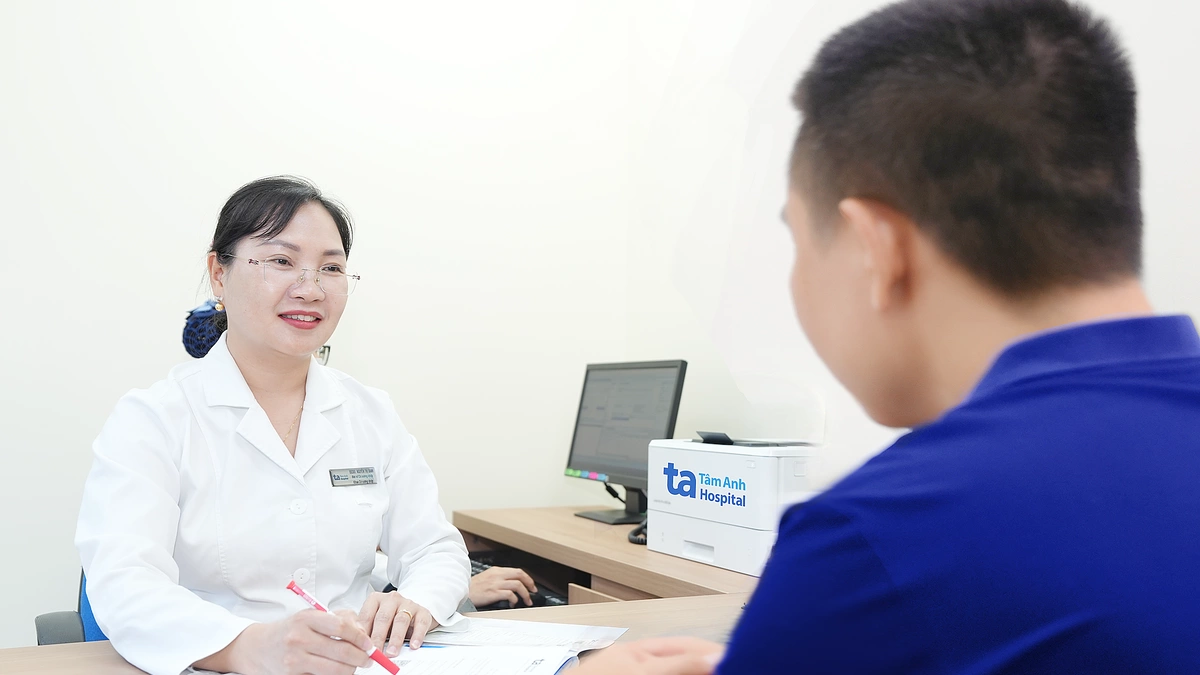 Hút dịch khớp gối nhiều lần có hại không?