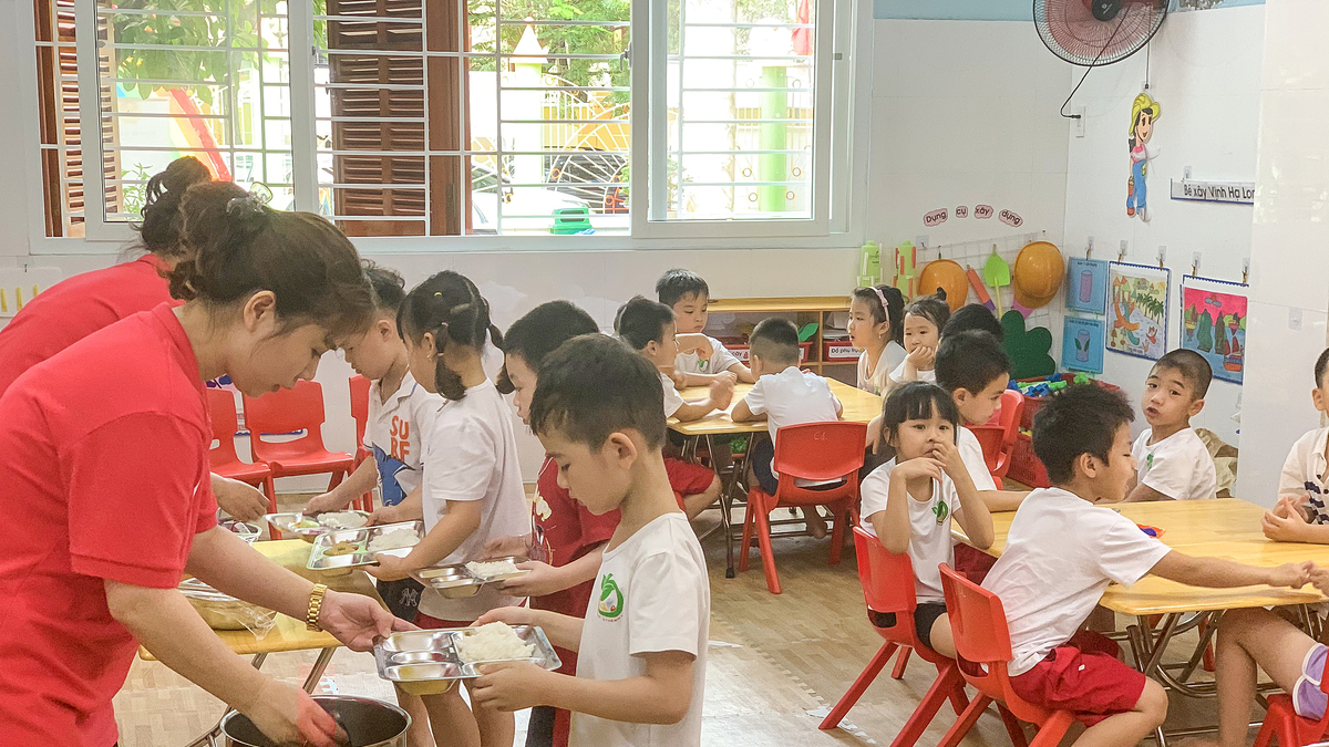 Đề xuất chuẩn hóa bữa ăn học đường