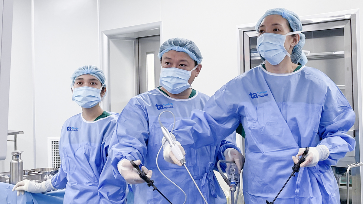 Hai quả thận của cô gái dính liền như hình móng ngựa
