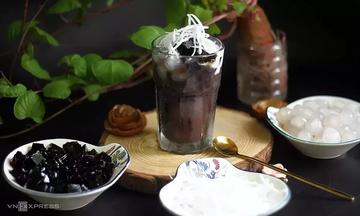 Mọc mụn có nên ngưng uống sữa ăn đồ ngọt?