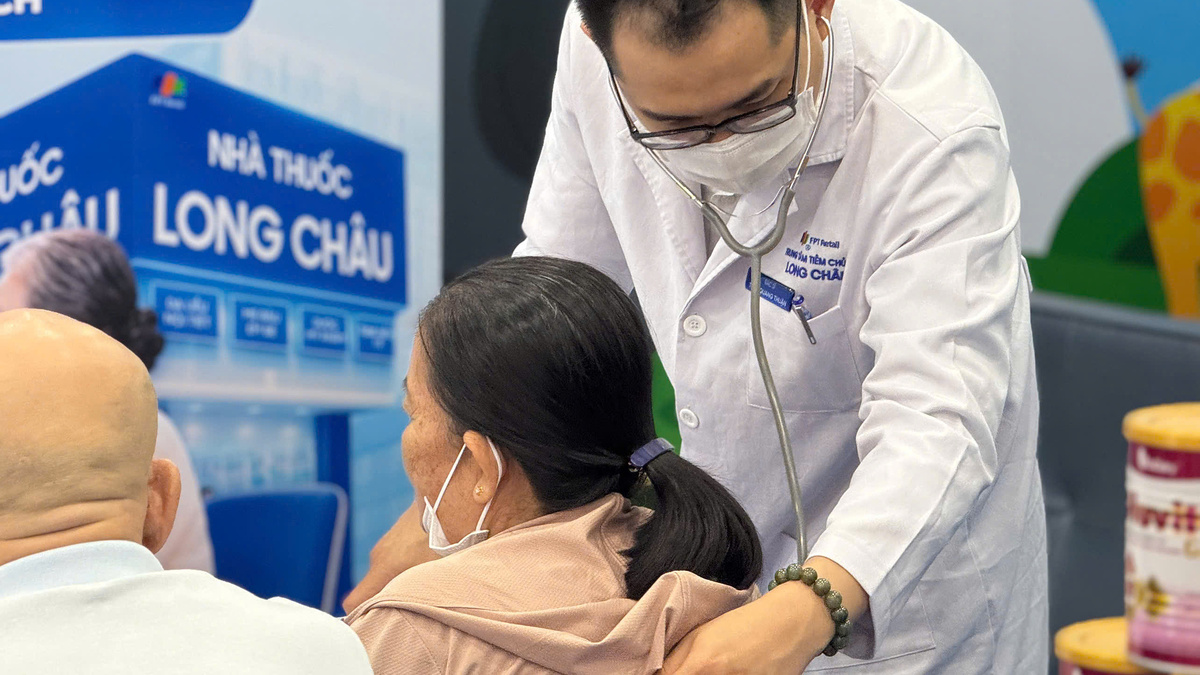 Tầm soát bệnh mạn tính cùng bác sĩ tại nhà thuốc Long Châu