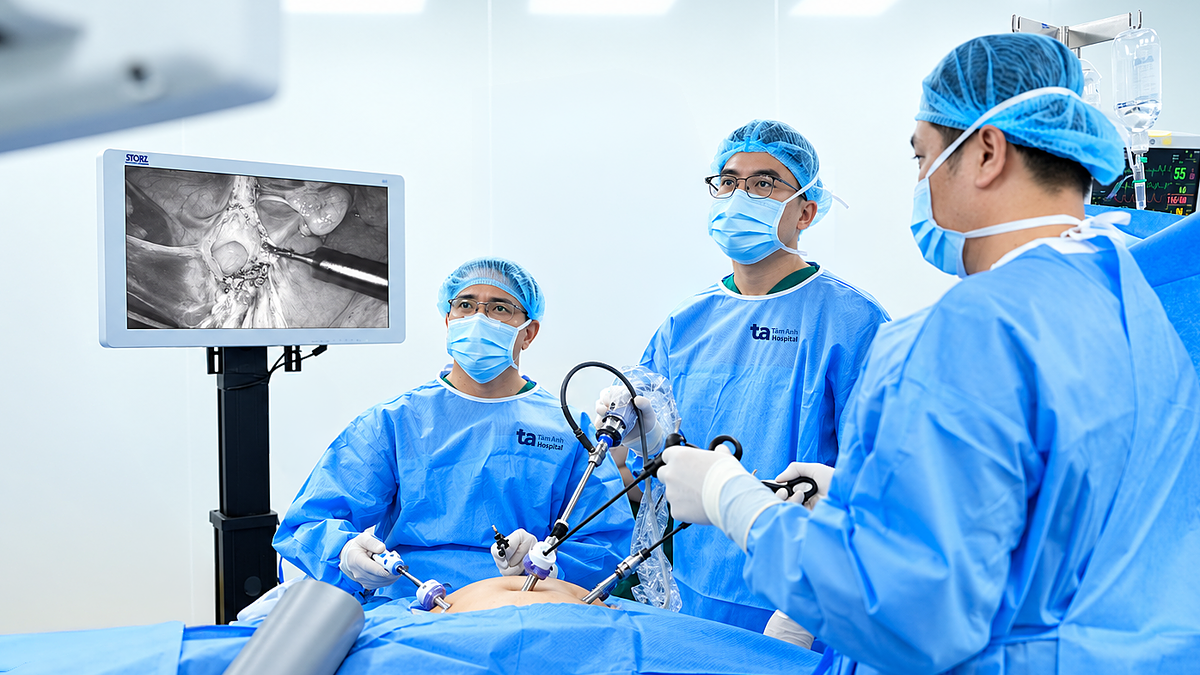 Đặt lưới nhân tạo chữa thoát vị bẹn