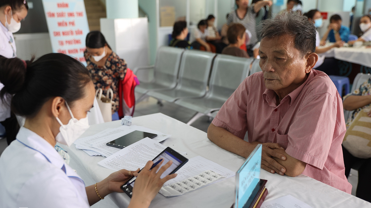 TP HCM khám sức khỏe miễn phí cho người chưa đăng ký tạm trú