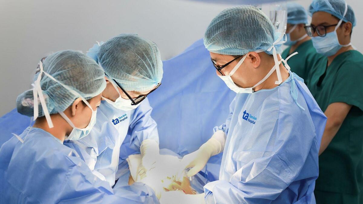 Thai phụ bệnh cúm, con suy hô hấp sau sinh