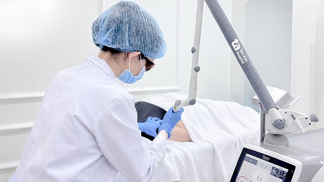 Xóa xăm nhiều lớp bằng laser có hết không?