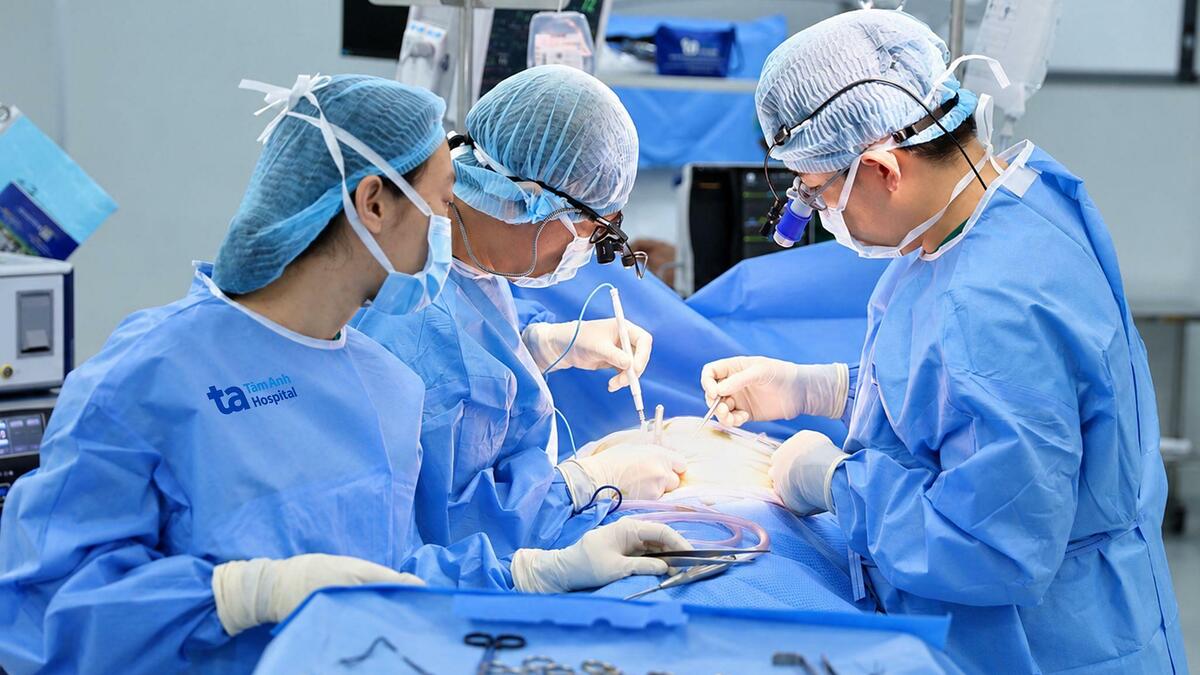 Mổ bắc ba cầu mạch vành khi tim vẫn đập