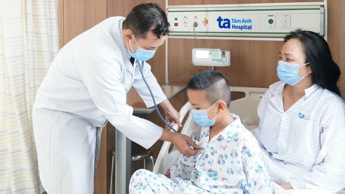 Hai mẹ con cùng mắc cúm A