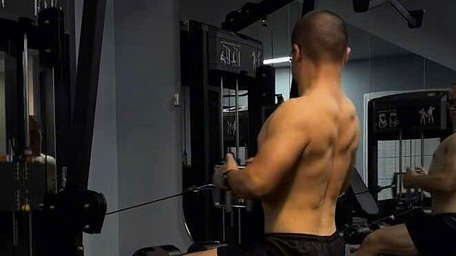 Sau đặt stent có được tập gym?