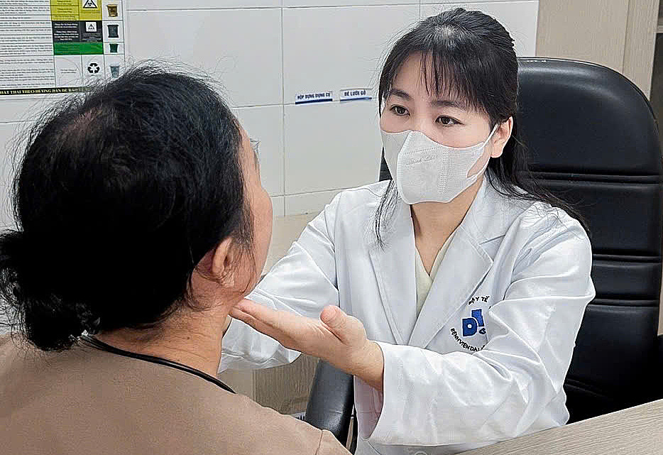 Thuốc sinh học trị vảy nến đắt đỏ, đề xuất BHYT tăng mức chi trả