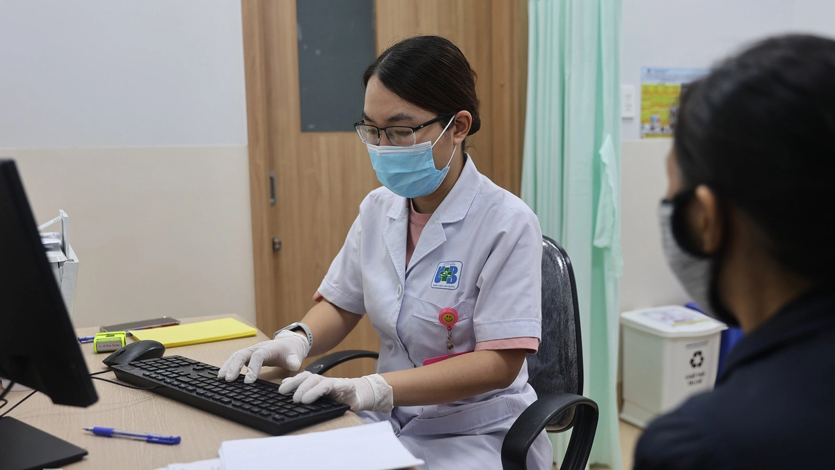 Không triệu chứng, có cần tầm soát ung thư vú?