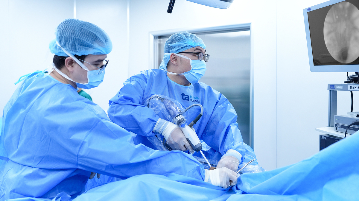 Can thiệp bằng hơi nước thu nhỏ tuyến tiền liệt phì đại