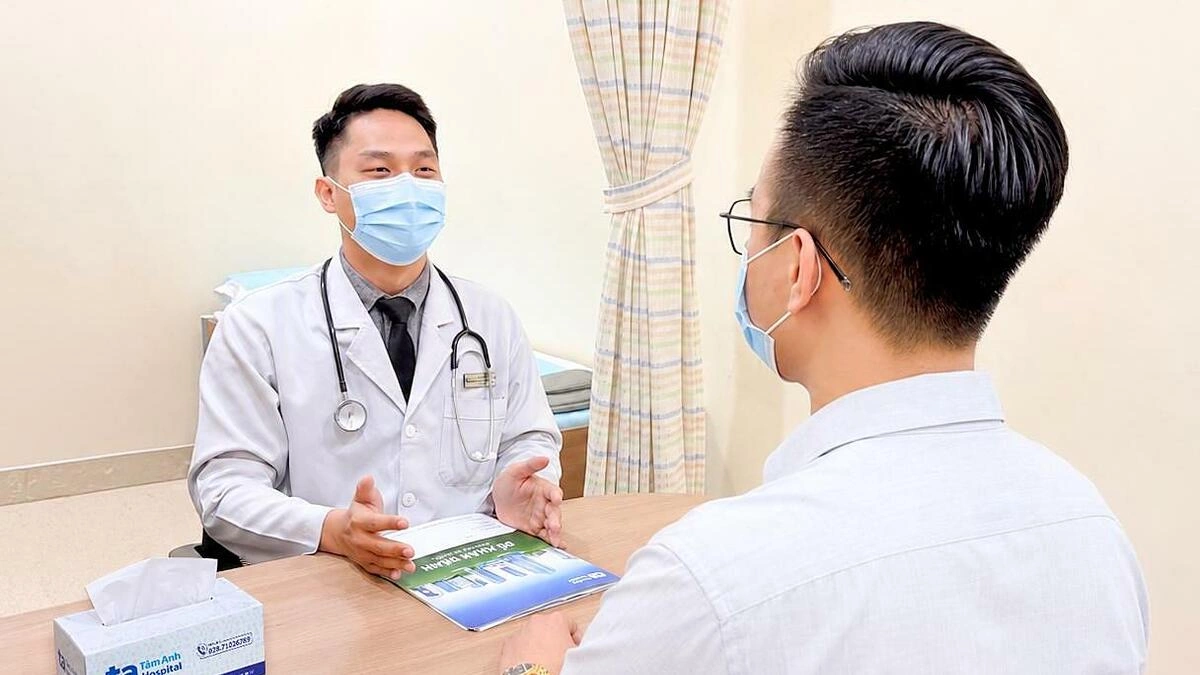 Xông lá, uống nước gừng, chanh mật ong có hết cúm?